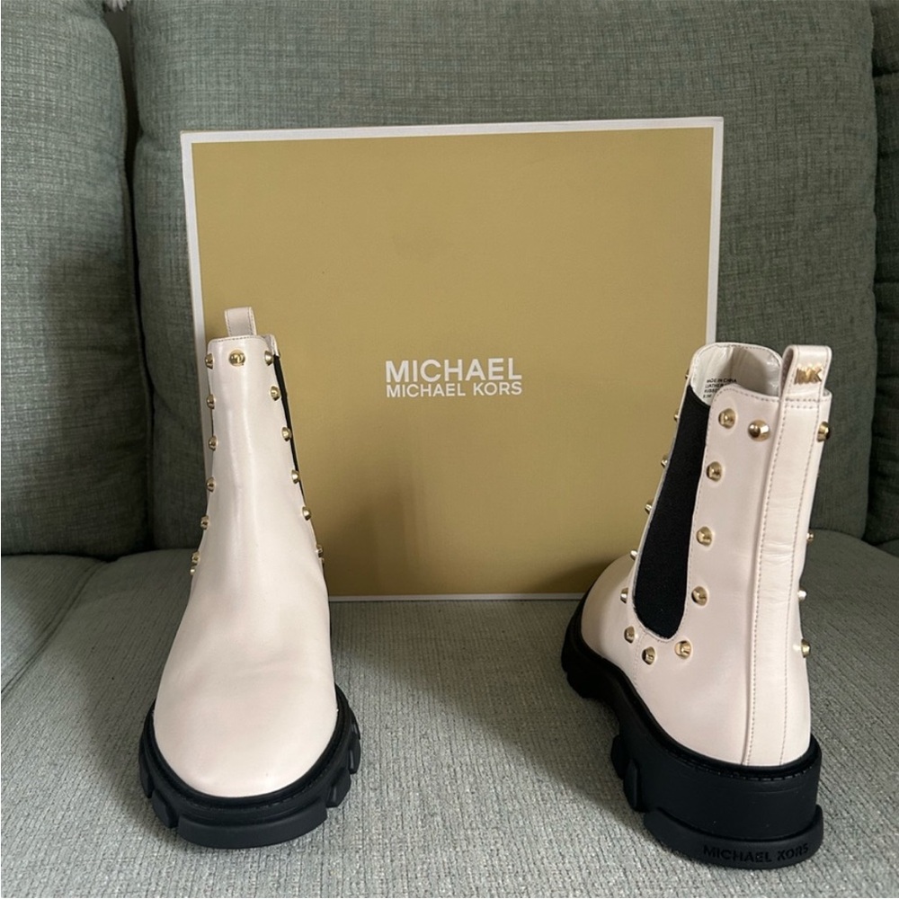 Michael Kors Ridley Chelsea Ankle Boots. Brand new in light cream color.